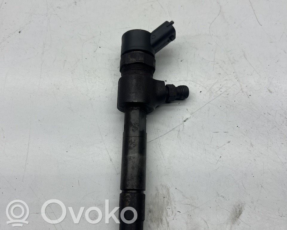 Opel Zafira B Inyector de combustible 