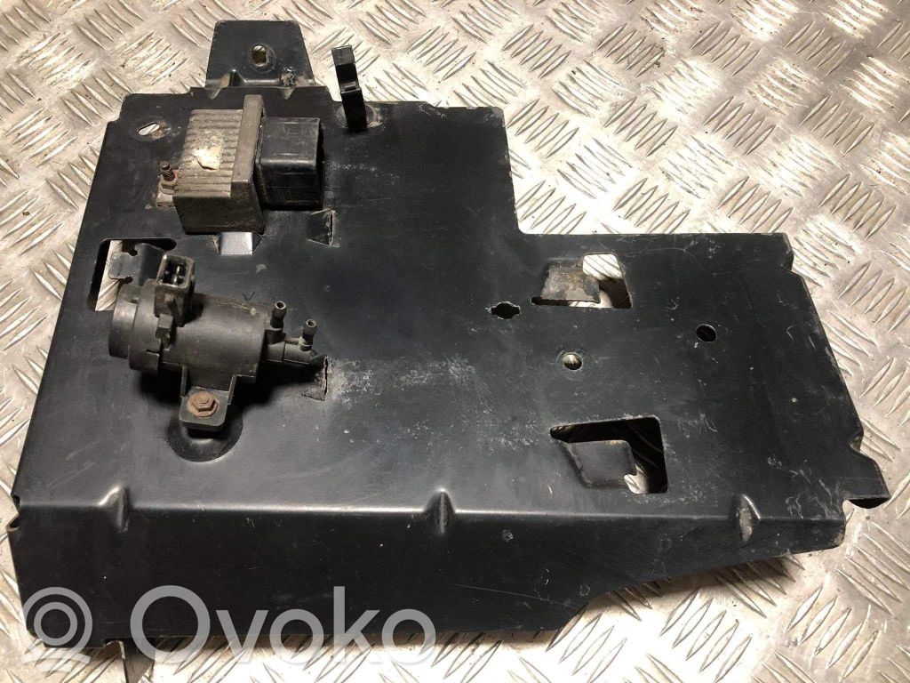 Renault Trafic II (X83) Bandeja para la batería 