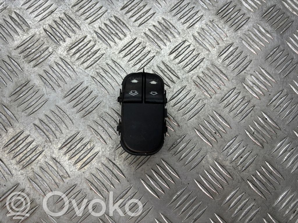 Ford Focus Electric window control switch 