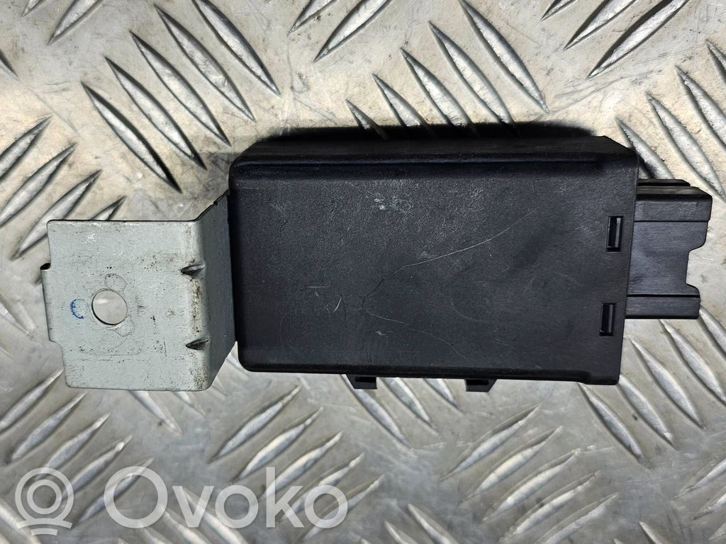 Nissan X-Trail T30 Door central lock control unit/module 