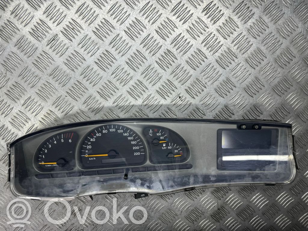Opel Vectra B Licznik / Prędkościomierz 