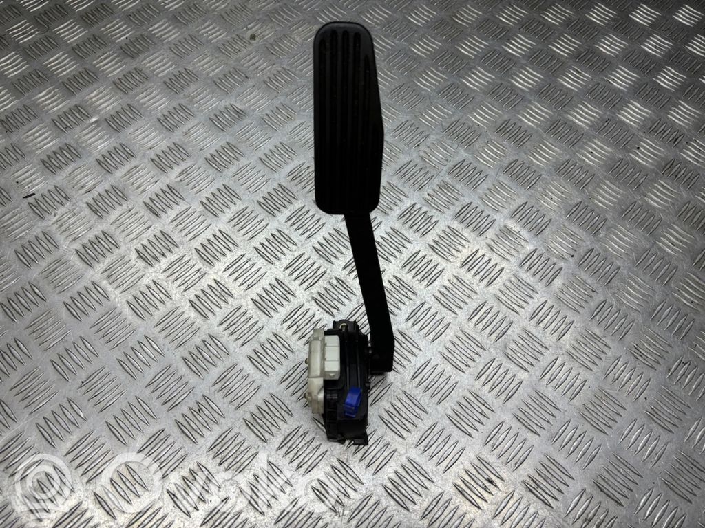Volvo XC90 Accelerator throttle pedal 