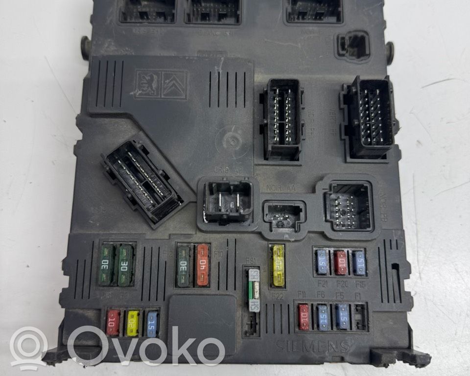 Peugeot 206 Módulo de fusible 