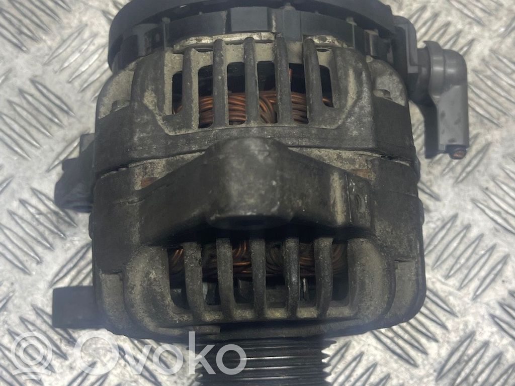 Toyota Avensis T250 Ģenerators 