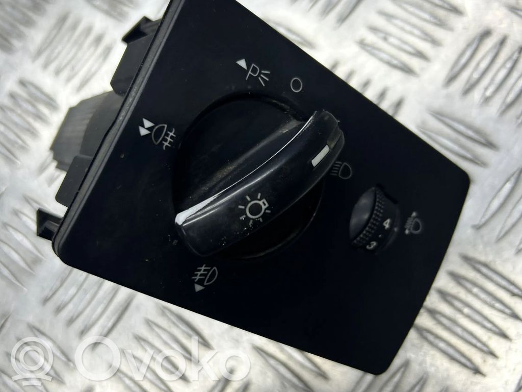 Ford Focus Light switch 