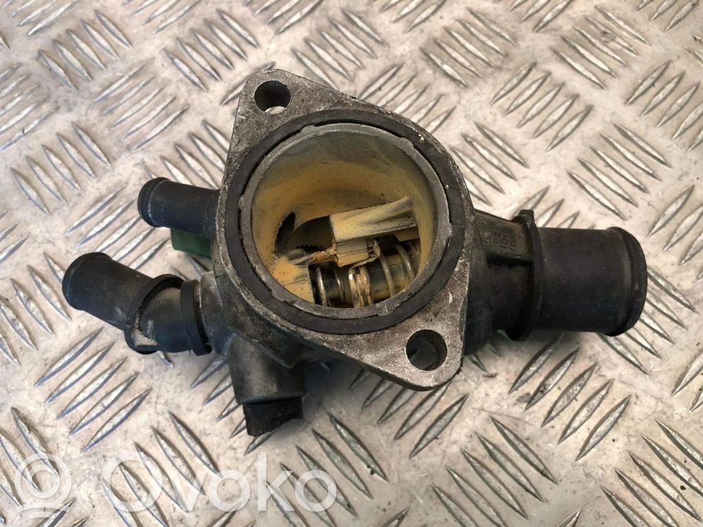 Alfa Romeo 147 Carcasa del termostato 