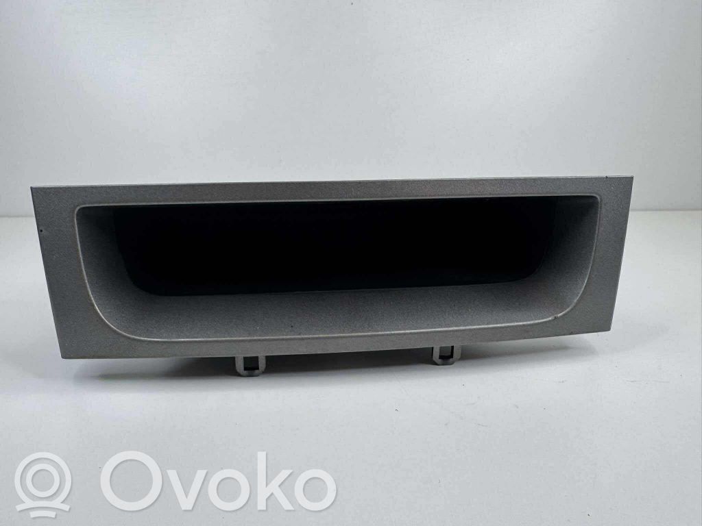 Peugeot 308 Dashboard storage box/compartment 