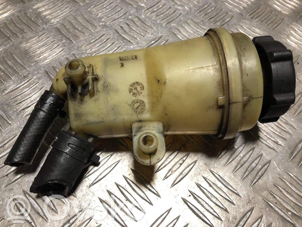 Ford Focus Power steering fluid tank/reservoir 