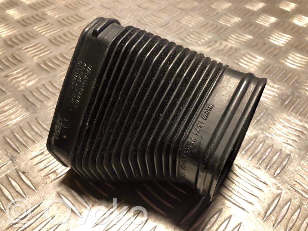 BMW 3 E90 E91 Air intake duct part 