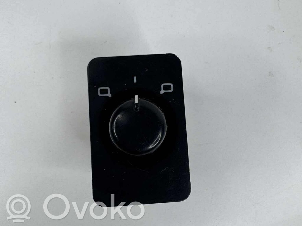 Audi A6 S6 C5 4B Wing mirror switch 