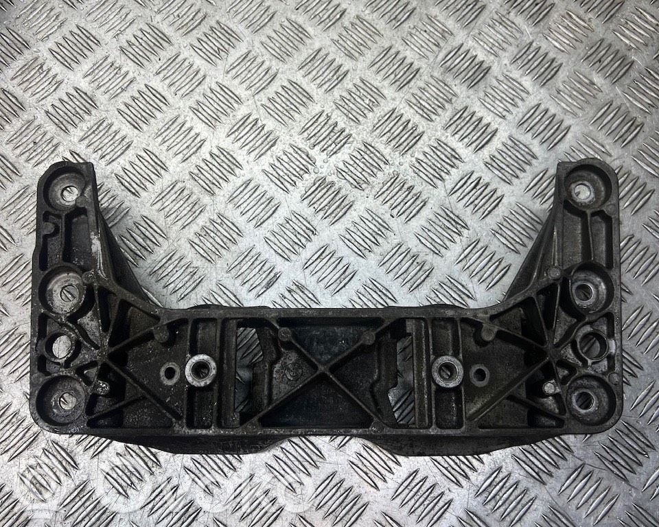 BMW 5 E60 E61 Support de boîte de vitesses 