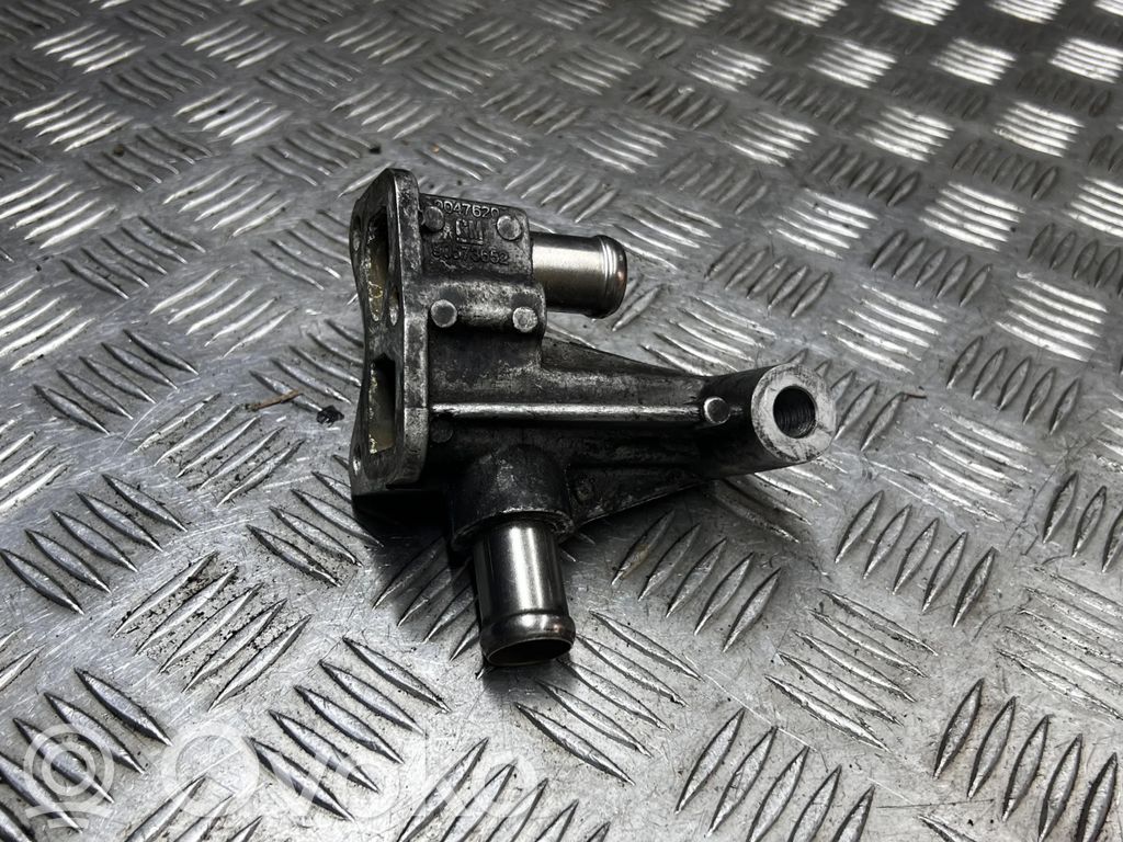 Opel Zafira A Engine coolant pipe/hose 