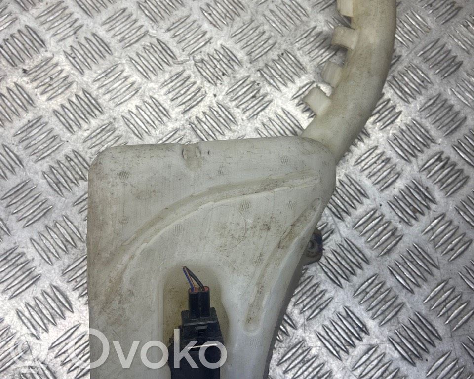 Mazda 2 Langų skysčio bakelis 