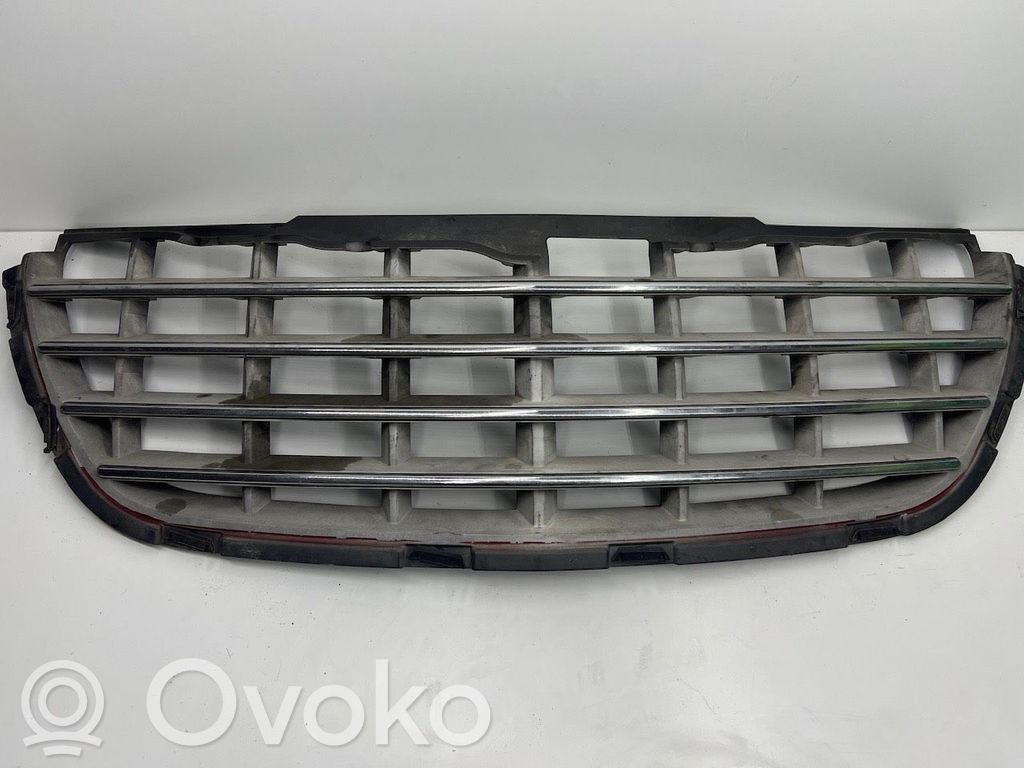 Chrysler Pacifica Front grill 
