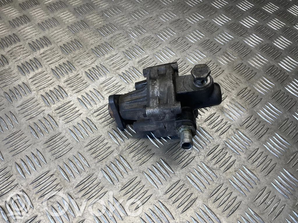 Audi A4 S4 B5 8D Power steering pump 