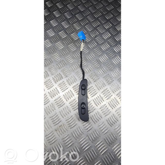 Opel Omega B1 Electric window control switch 