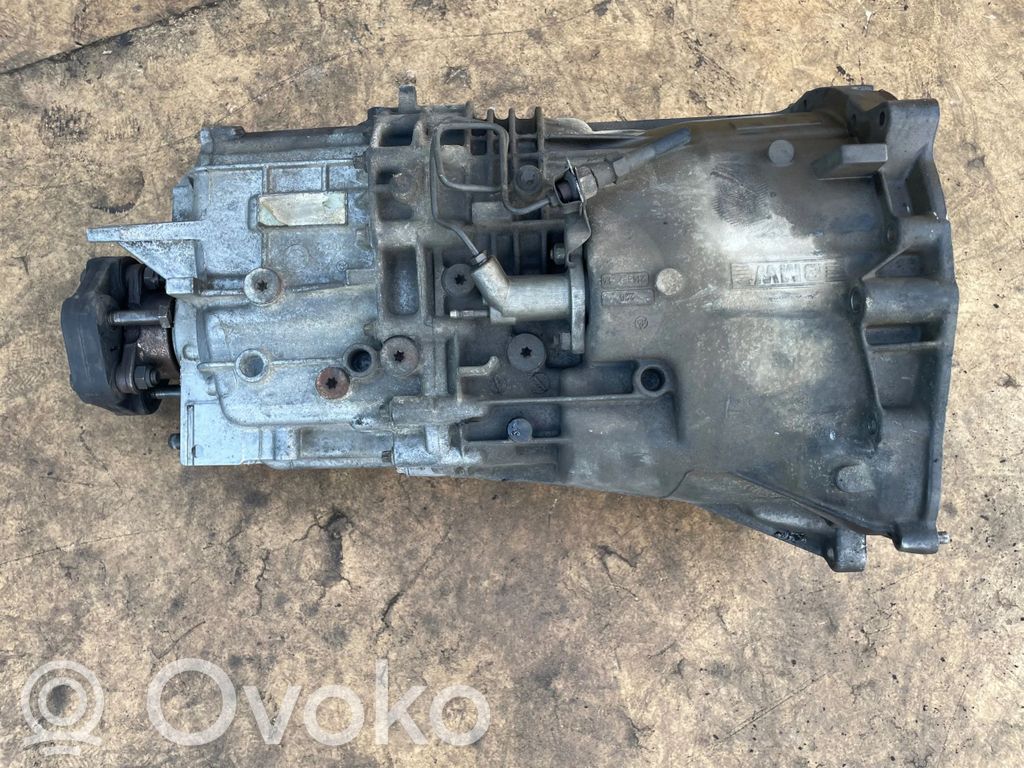 BMW 3 E46 Mechaninė 5 pavarų dėžė 