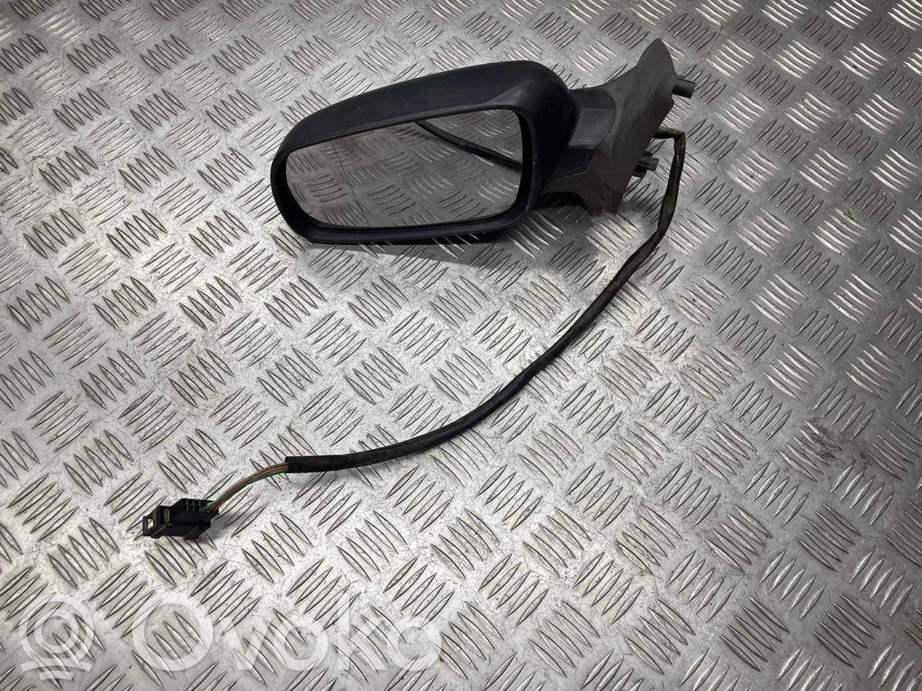 Elektryczne lusterko boczne drzwi przednich   E11026413,TL00101