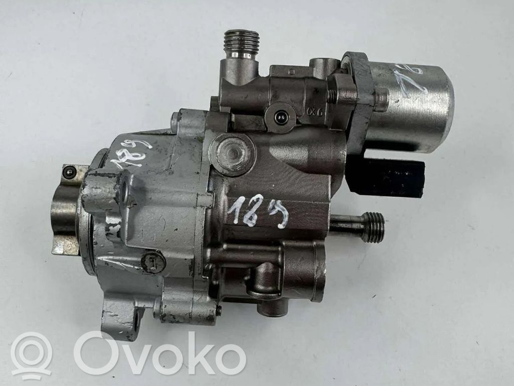 BMW 5 F10 F11 Cita veida dzinēja nodalījuma detaļa 