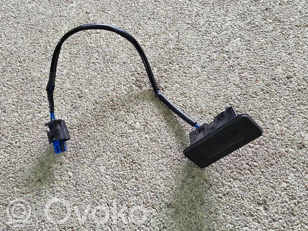 Chevrolet Camaro Przełącznik / Przycisk otwierania klapy bagażnika 