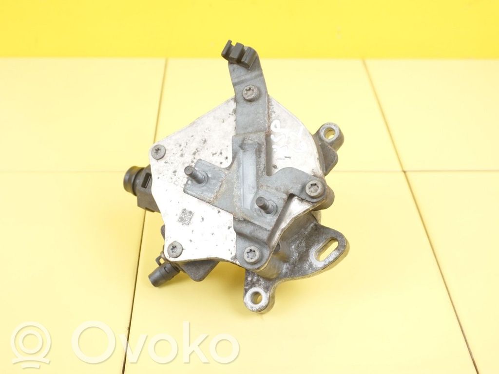 Ford Focus Vacuum pump 