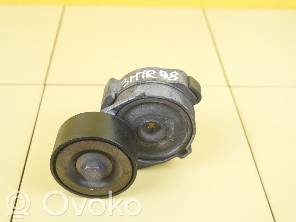 Mitsubishi Canter Power steering belt tensioner 