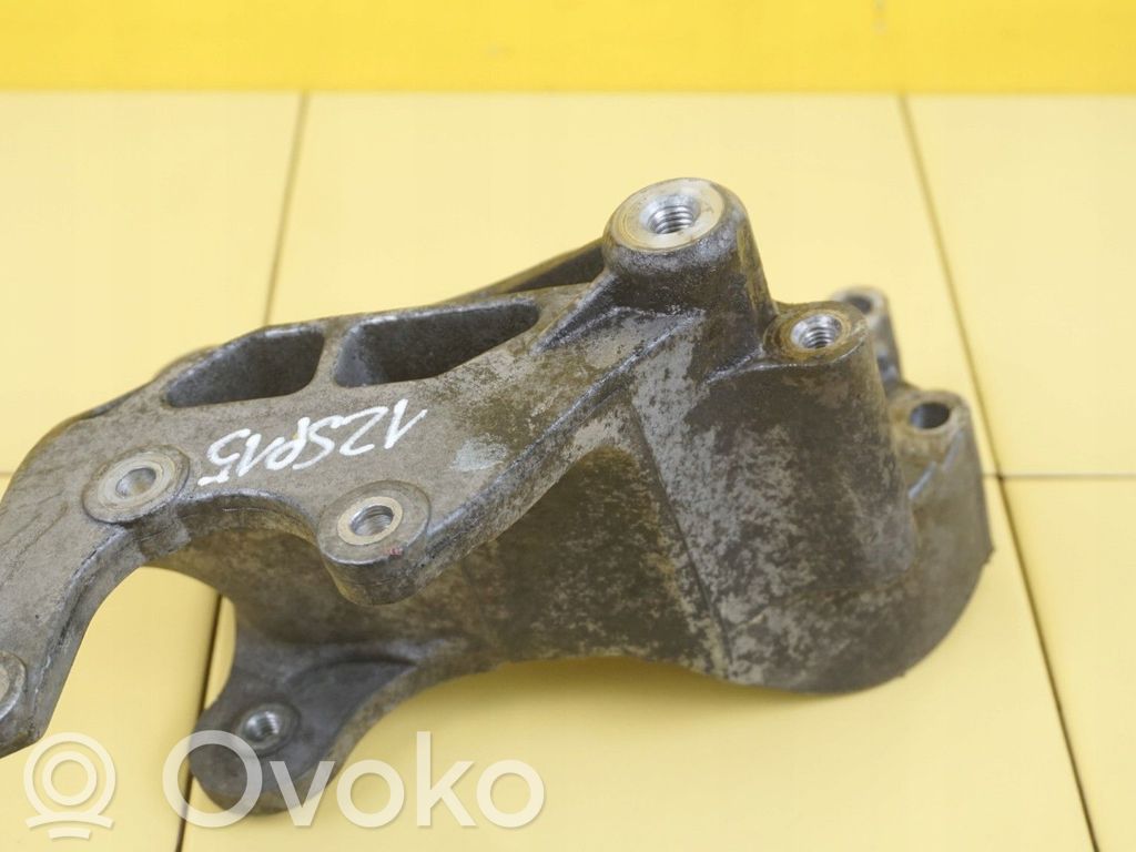 Dodge Caliber Engine mounting bracket 