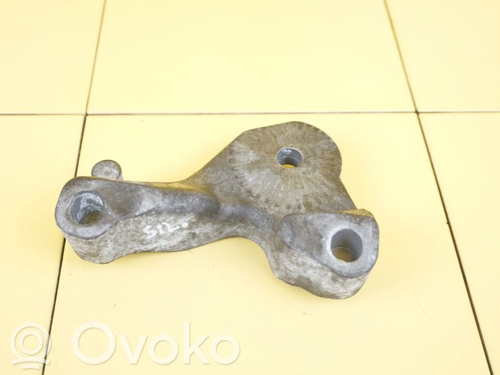 Ford Fiesta Engine mounting bracket 
