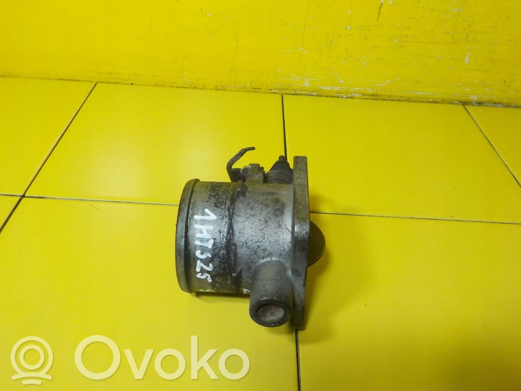 KIA Sorento Throttle body valve 