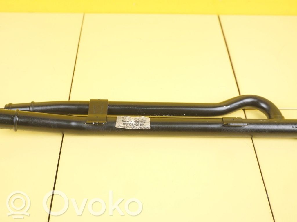 Porsche Cayenne (92A) Engine coolant pipe/hose 