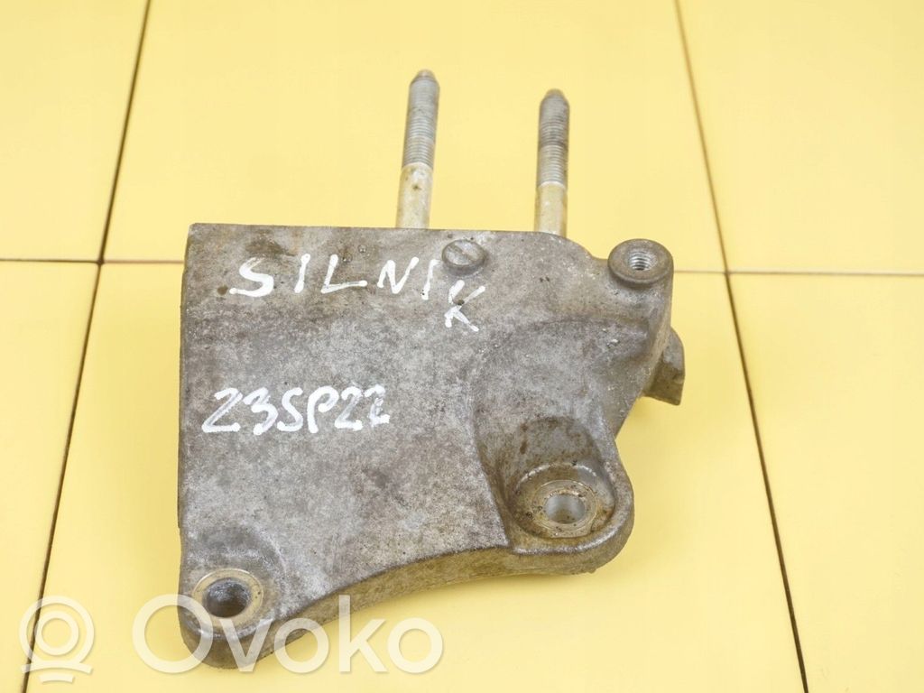 Mitsubishi Outlander Variklio tvirtinimo kronšteinas 