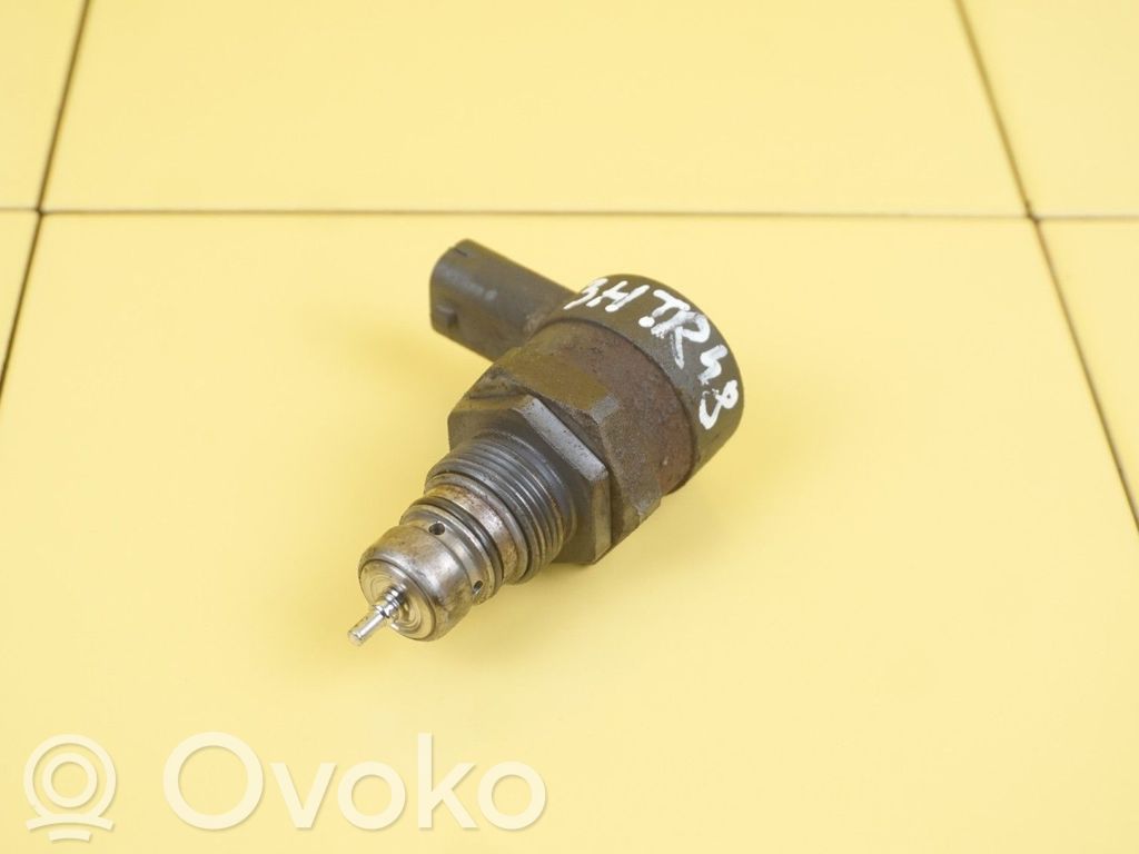 Mitsubishi Canter Fuel pressure sensor 
