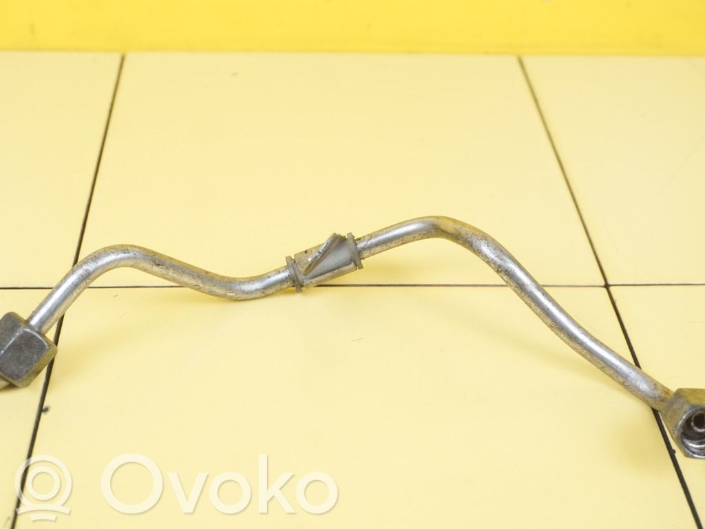 Nissan Pulsar Fuel line pipe 