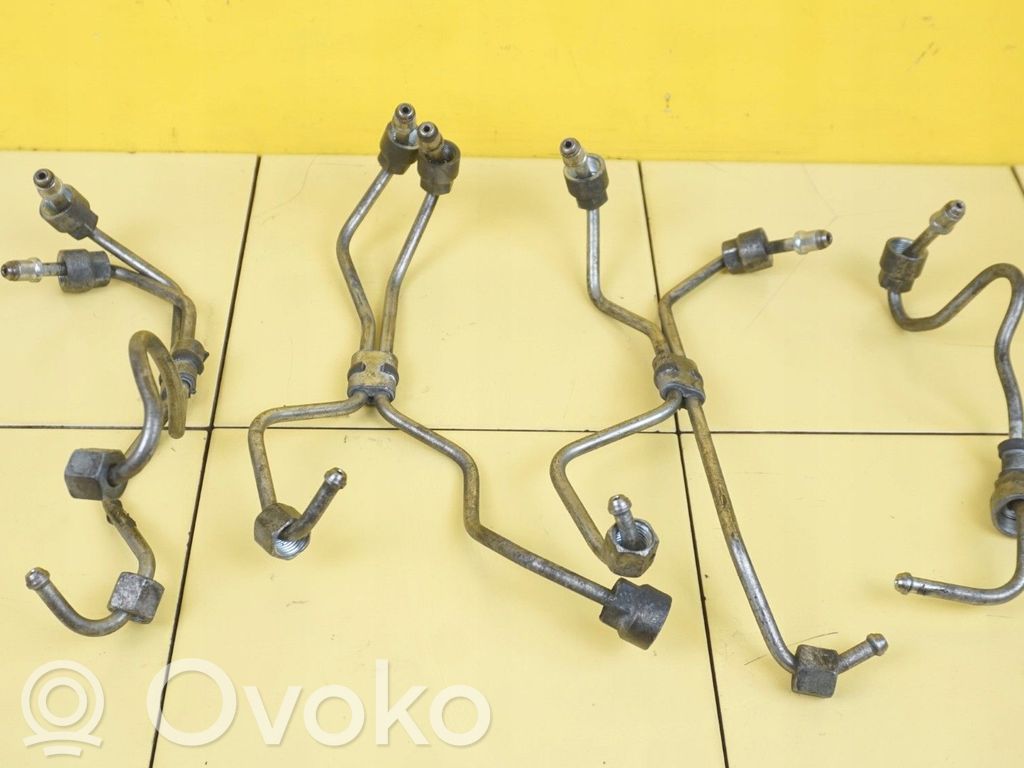 Volvo C30 Трубка (трубки) для подачи топлива в жиклеры 