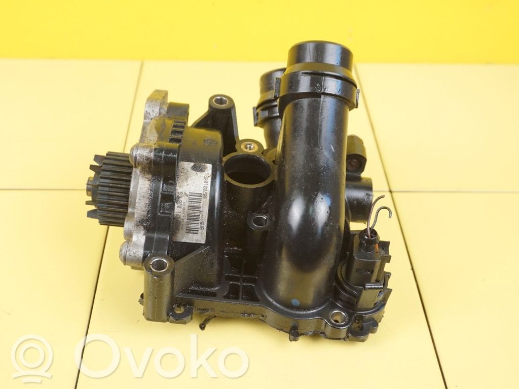 Audi A4 S4 B8 8K Pompe de circulation d'eau 