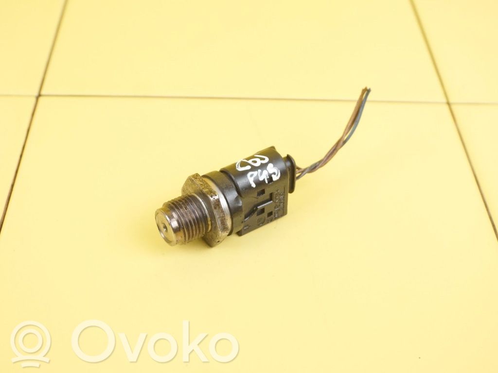 BMW 3 E90 E91 Fuel pressure sensor 