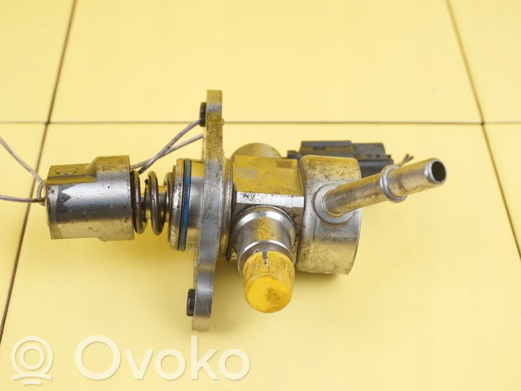 Opel Astra K Pompa paliwa w zbiorniku 