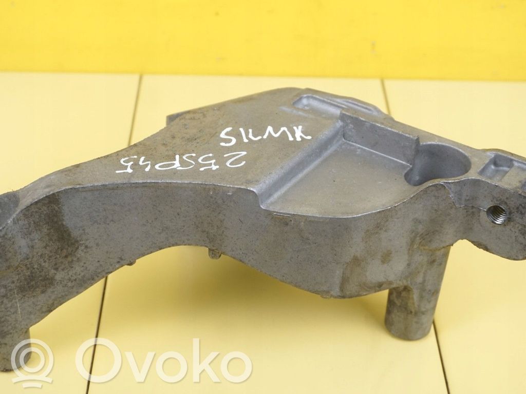 Opel Astra K Engine mounting bracket 