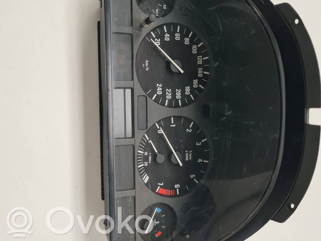BMW 5 E39 Geschwindigkeitsmesser Cockpit 