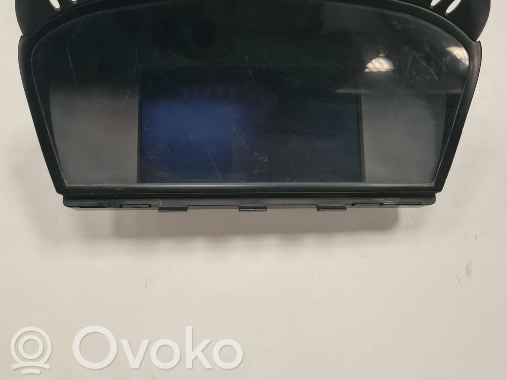 Screen/display/small screen   9151976,9151977