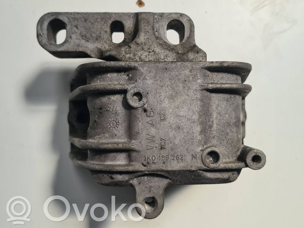Volkswagen PASSAT B6 Suport tampon motor 