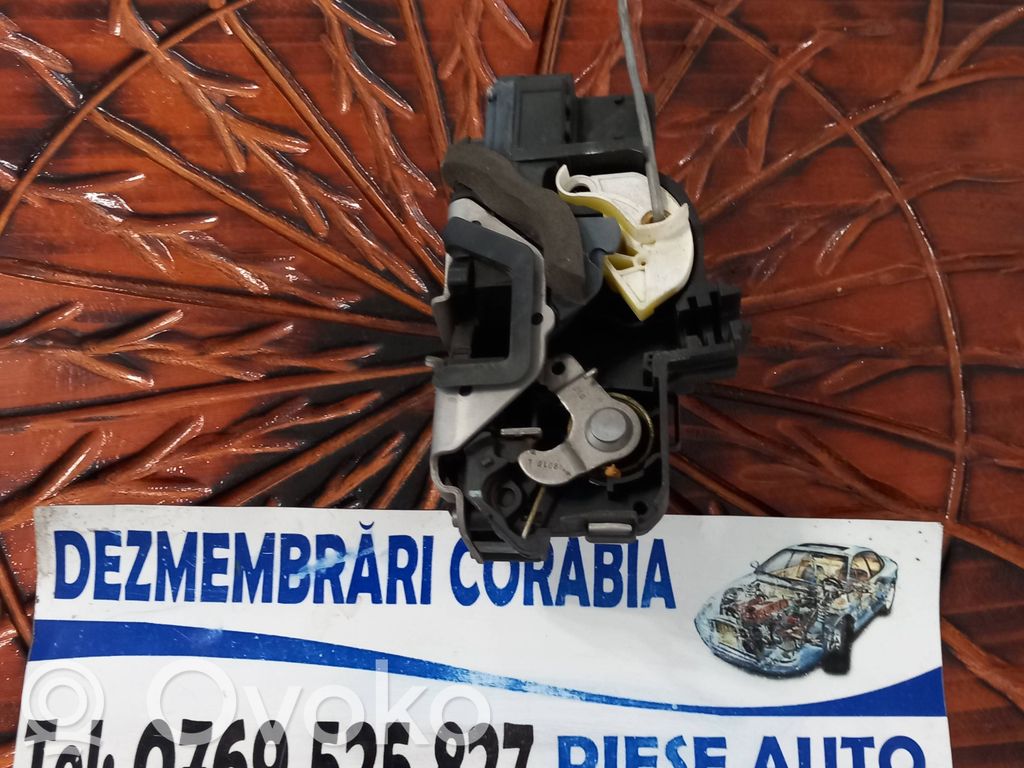 Zamek drzwi tylnych   3023803,00181130