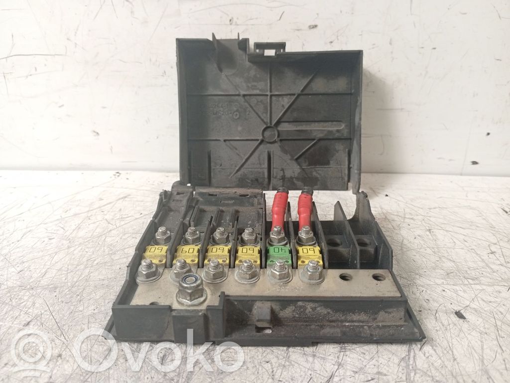 Módulo de fusible   2S6T14A076AA