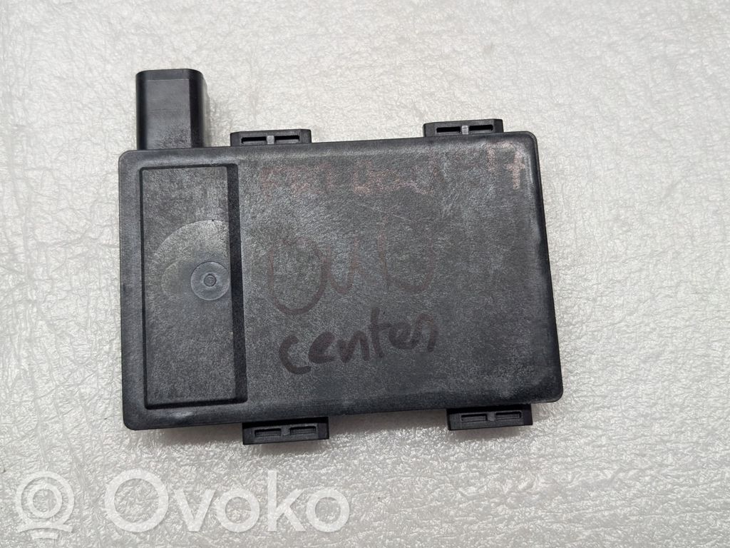 Sensor de radar Distronic   P0212898
