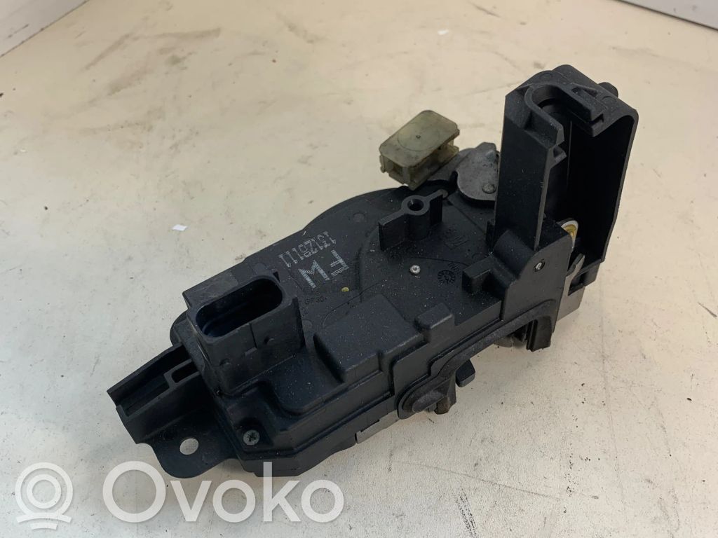 Opel Astra H Priekinė durų spyna 