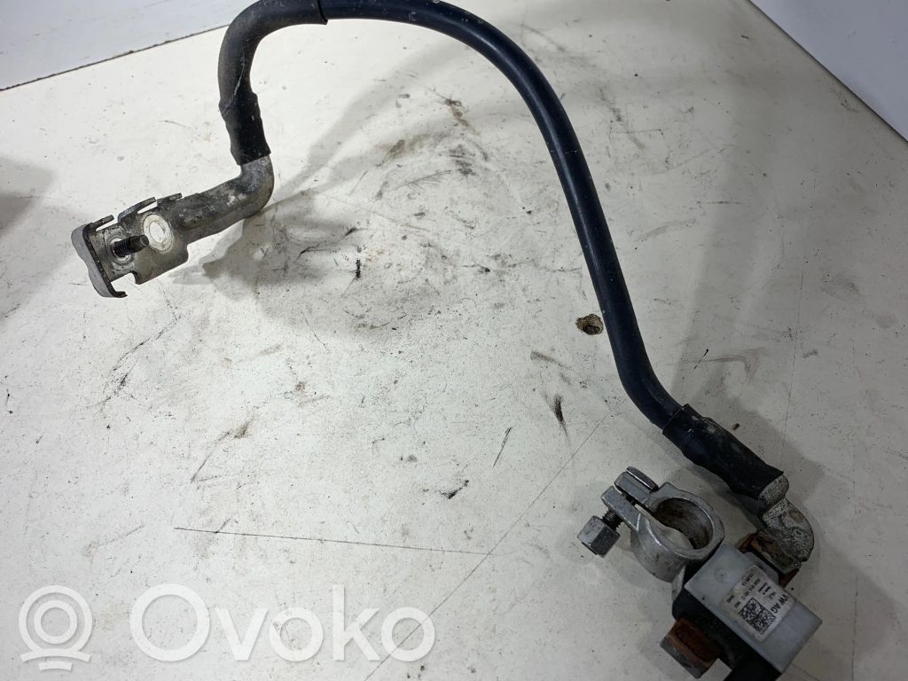 Volkswagen Golf VII Minus / Klema / Przewód akumulatora 