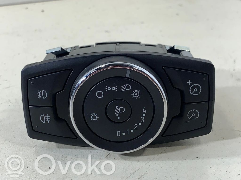 Ford Focus Šviesų jungtukas 