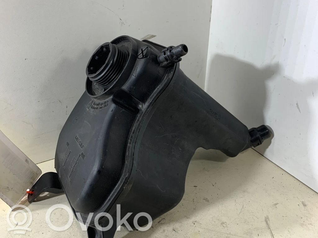 BMW 3 E90 E91 Aušinimo skysčio išsiplėtimo bakelis 