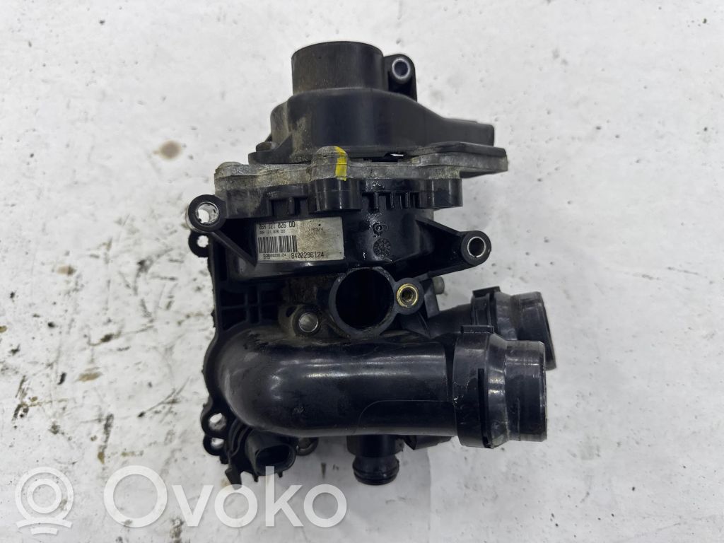 Volkswagen PASSAT CC Vesipumppu 