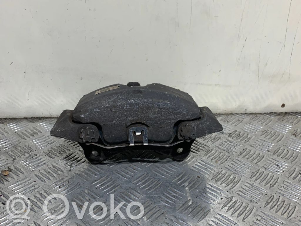 Audi A7 S7 4G Priekinis suportas 